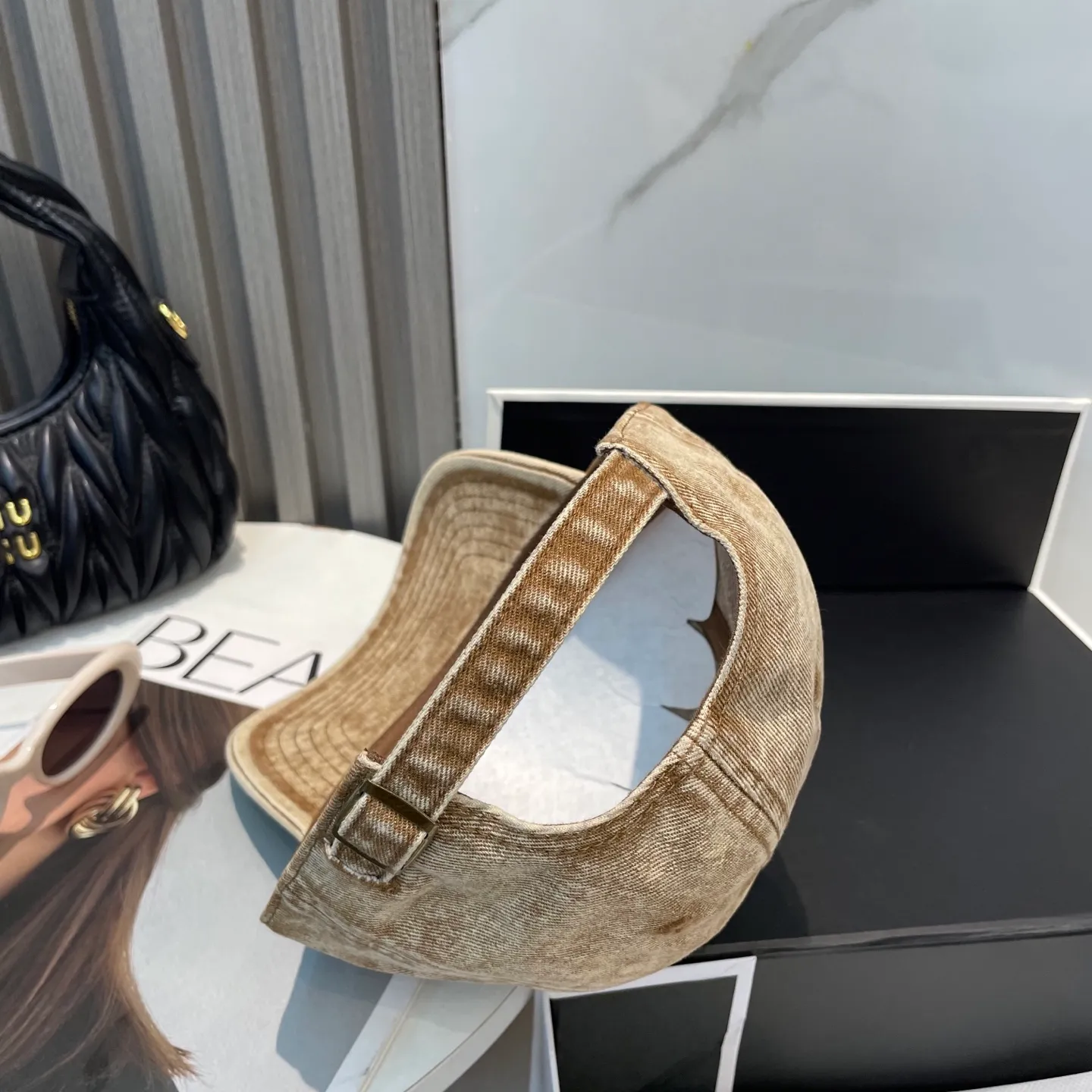 P86 Crow Heart 🆕🆕25 new baseball cap, personalized fashion classic cross logo, casual with a cool feeling, unisex style, same style for men and women! Very easy to match! Head circumference: 56-58cm is available